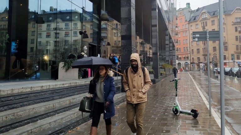 Sweden, Stockholm – City centre walk in the rain #259