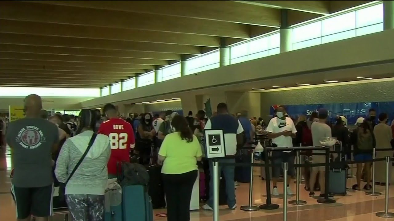 Experts advise planning ahead for holiday travel