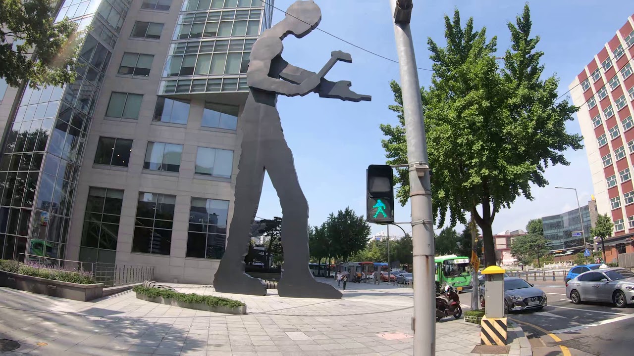 [4K Seoul] Seoul City Hall (서울 시청) and Surroundings, Counterclockwise Walk.