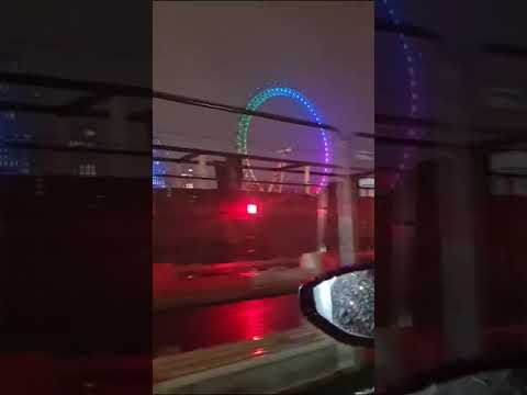 London Eye right NOW! #Snow #SnowDay #London #LondonEye London Beautiful Life. Kang Chanan